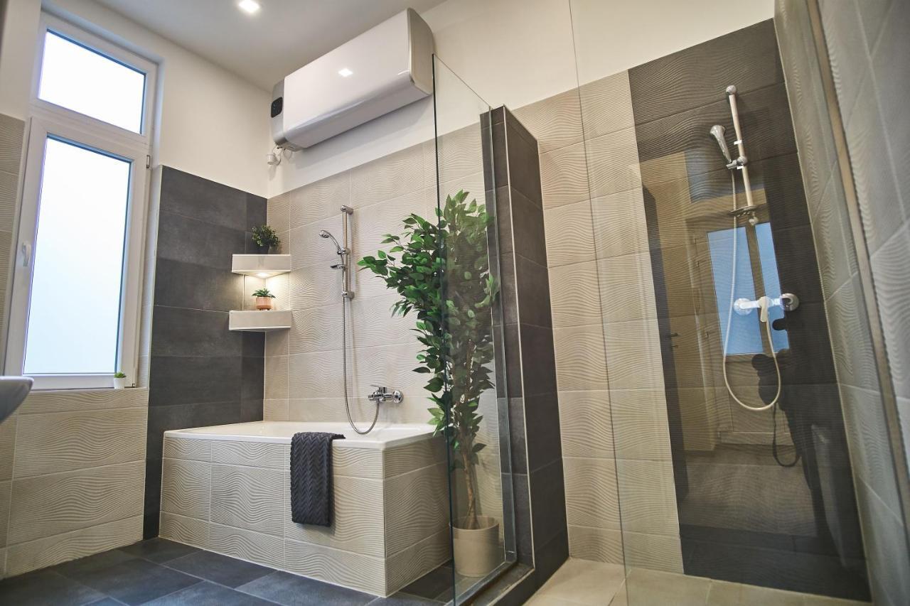 F4 Design Apartment- ブダペスト エクステリア 写真