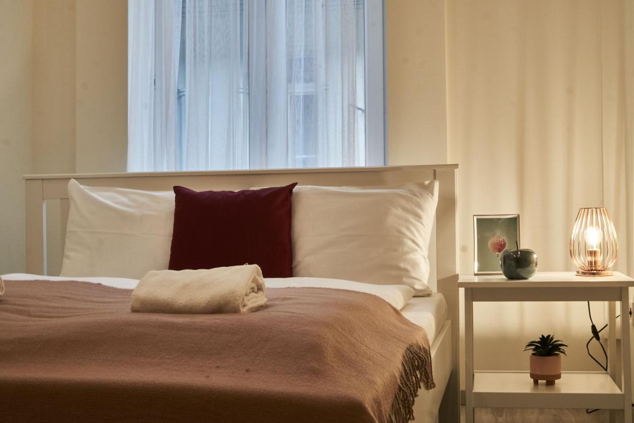 F4 Design Apartment- ブダペスト エクステリア 写真