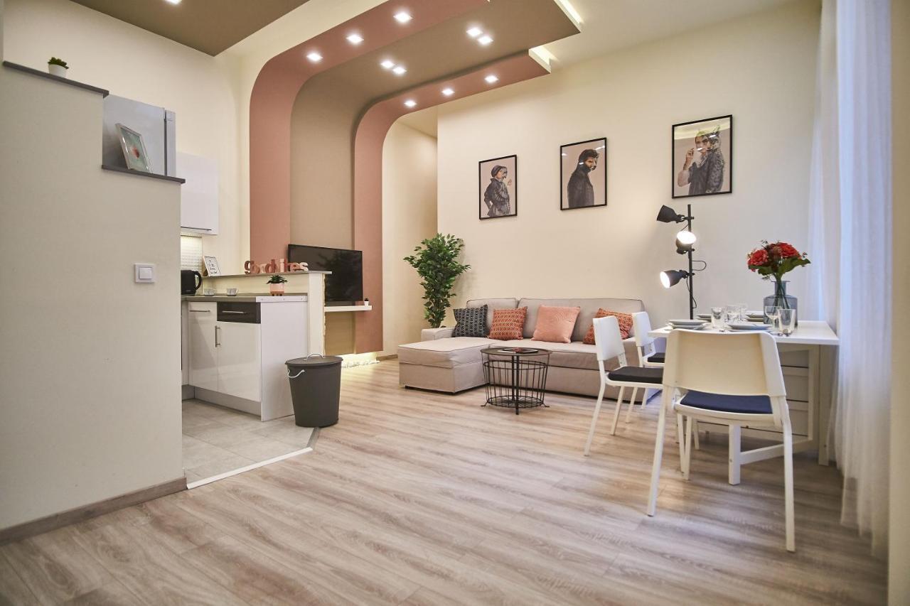 F4 Design Apartment- ブダペスト エクステリア 写真
